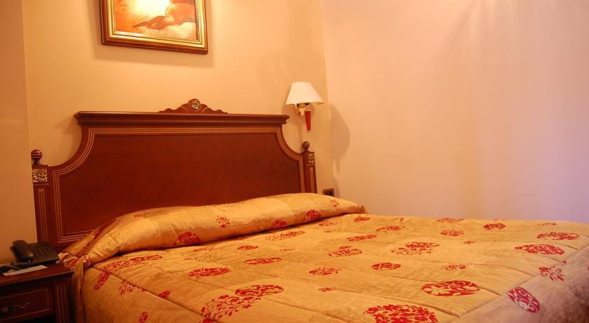 Hotel Millenium Бітола Екстер'єр фото
