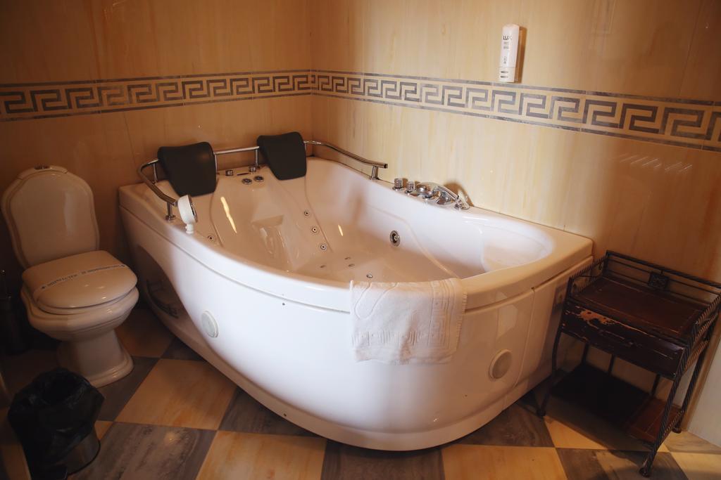 Hotel Millenium Бітола Екстер'єр фото