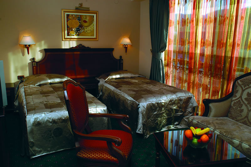 Hotel Millenium Бітола Екстер'єр фото