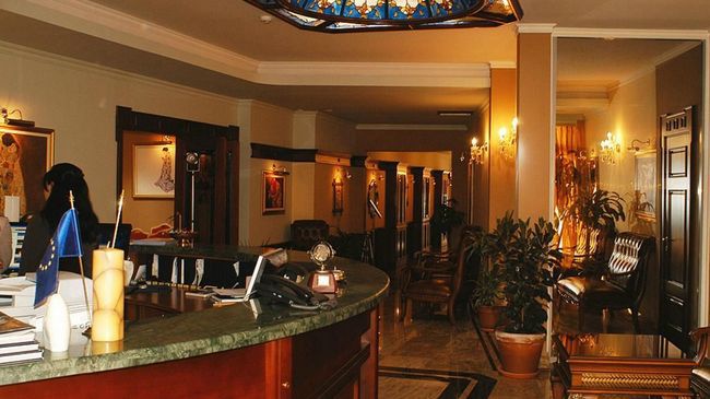 Hotel Millenium Бітола Ресторан фото